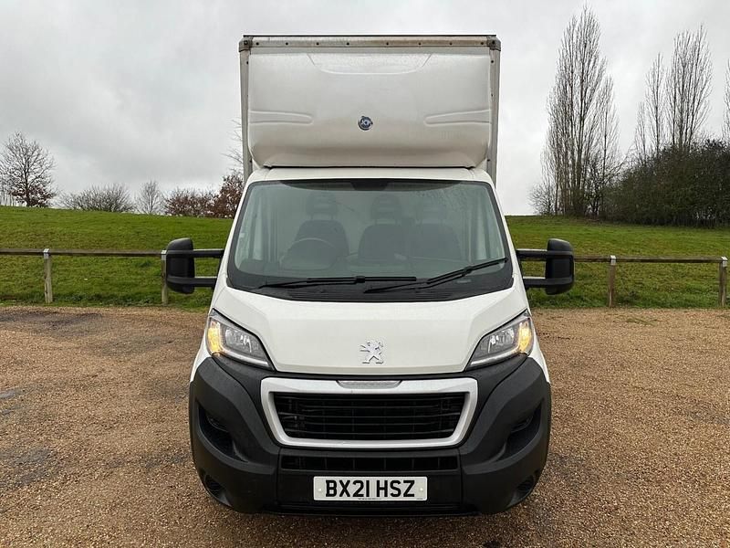 Used Peugeot Boxer 160 HP (117 kW) 2021 White Van