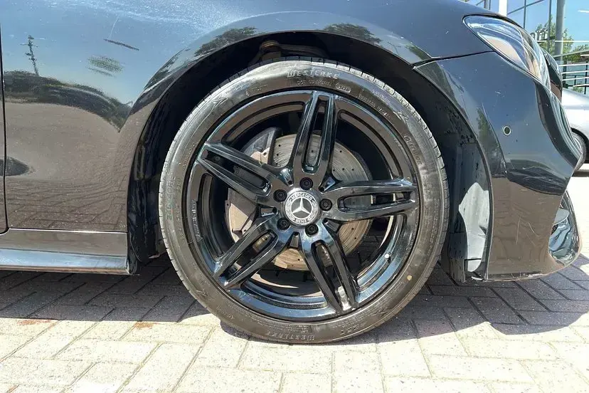 Used Mercedes E220 AMG line 191 HP (140 kW) 2019 Black Coupe
