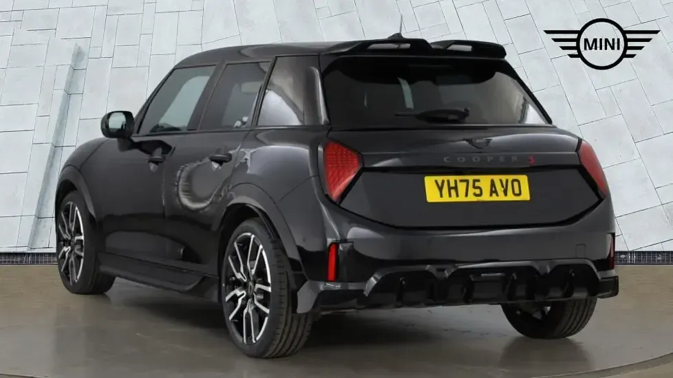 Used Mini Cooper S Hatch 201 HP (147 kW) 2025 Black Hatchback