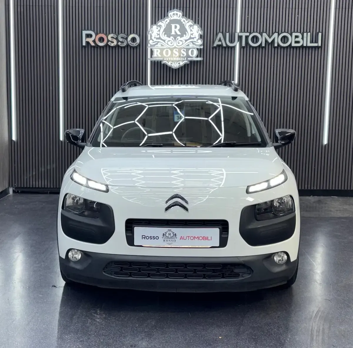 Used Citroën C4 Cactus Flair 2014 White Hatchback