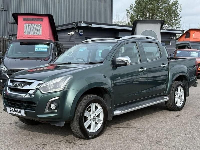 Used Isuzu Pick up 164 HP (120 kW) 2018 Green Pickup