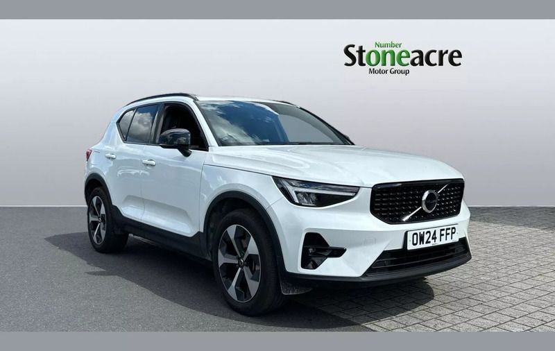 White Used 2024 Volvo XC40 Plus SUV | £32,999 (Fair price) - Image 1/4