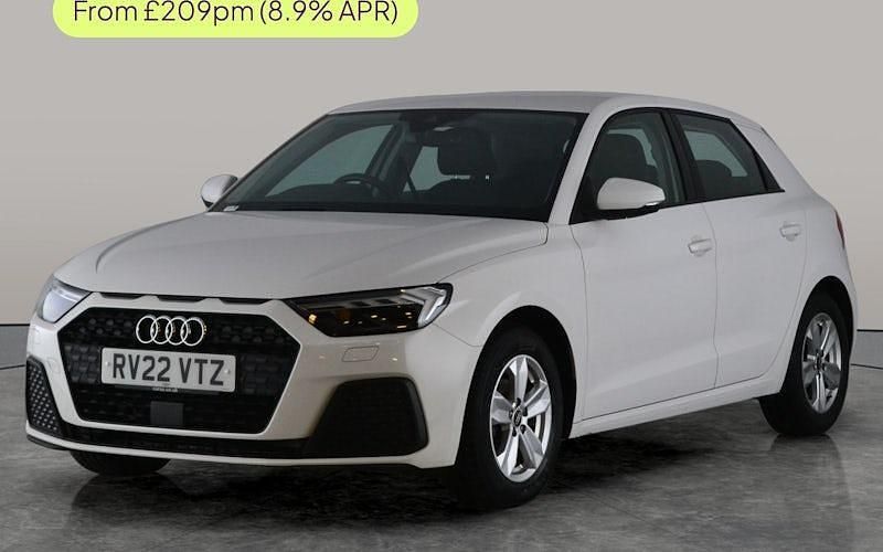 Used Audi A1 Sportback Comfort 95 HP (69 kW) 2022 White Hatchback