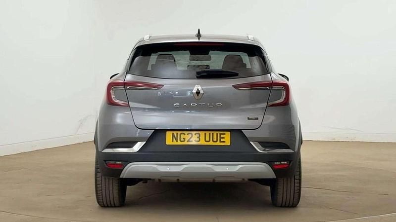 Used Renault Captur Techno 142 HP (104 kW) 2023 Grey  SUV