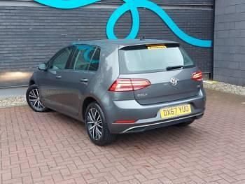 Used VW Golf VII SE 125 HP (91 kW) 2017 Grey Hatchback
