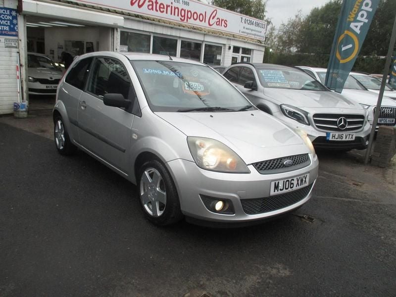Silver Used 2006 Ford Fiesta Zetec Hatchback | £895 (Fair price) - Image 1/4