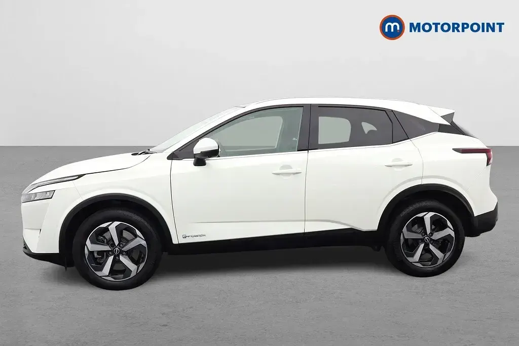Used Nissan Qashqai N-Connecta 190 HP (139 kW) 2023 White SUV