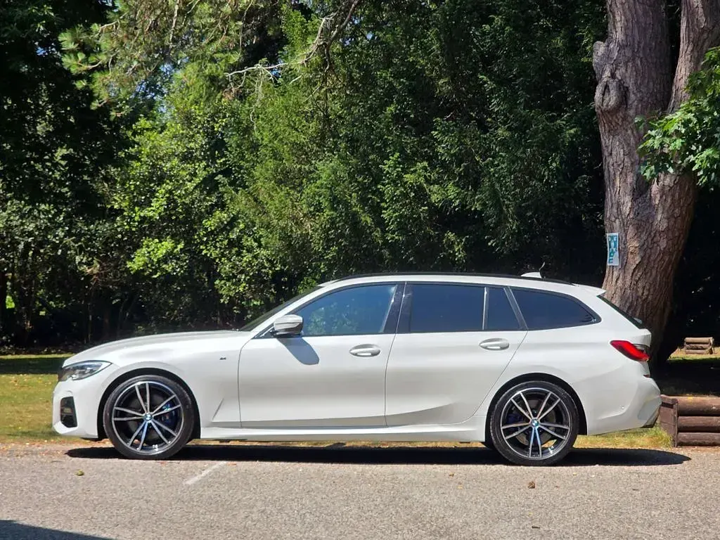 Used BMW 318 M Sport 2020 White Estate