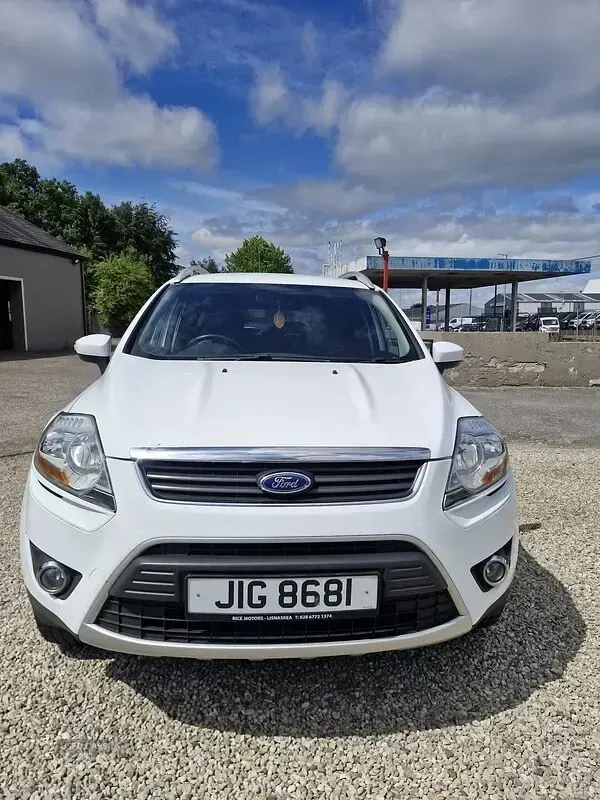 Used Ford Kuga Zetec 140 HP (102 kW) 2011 White SUV