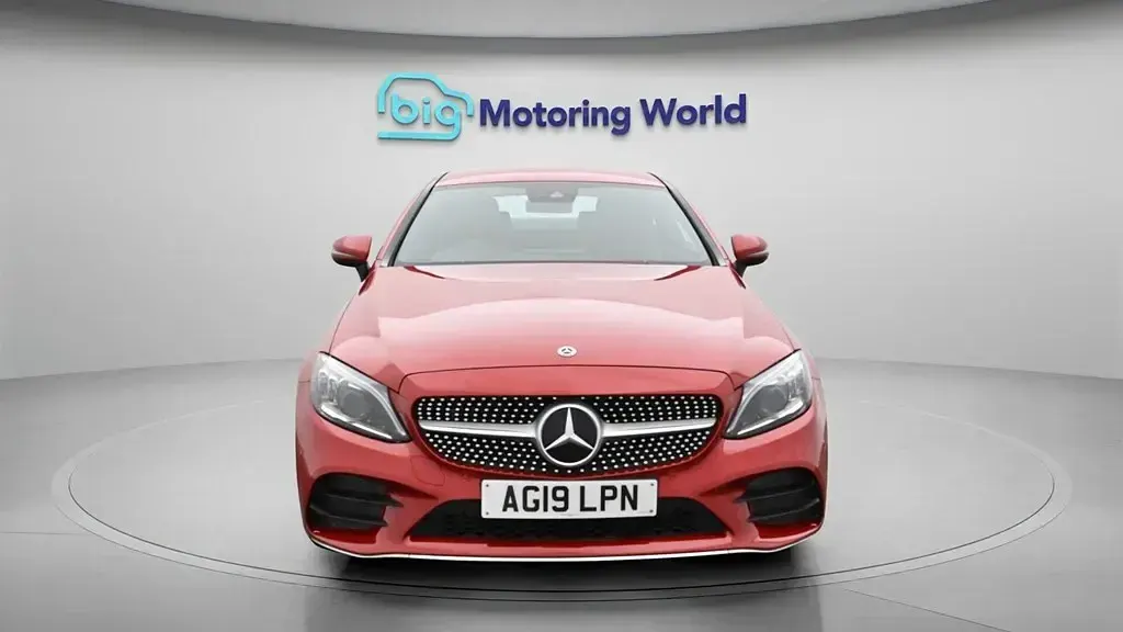 Usado Mercedes C200 AMG line 198 HP (145 kW) 2019 Vermelho Coupé