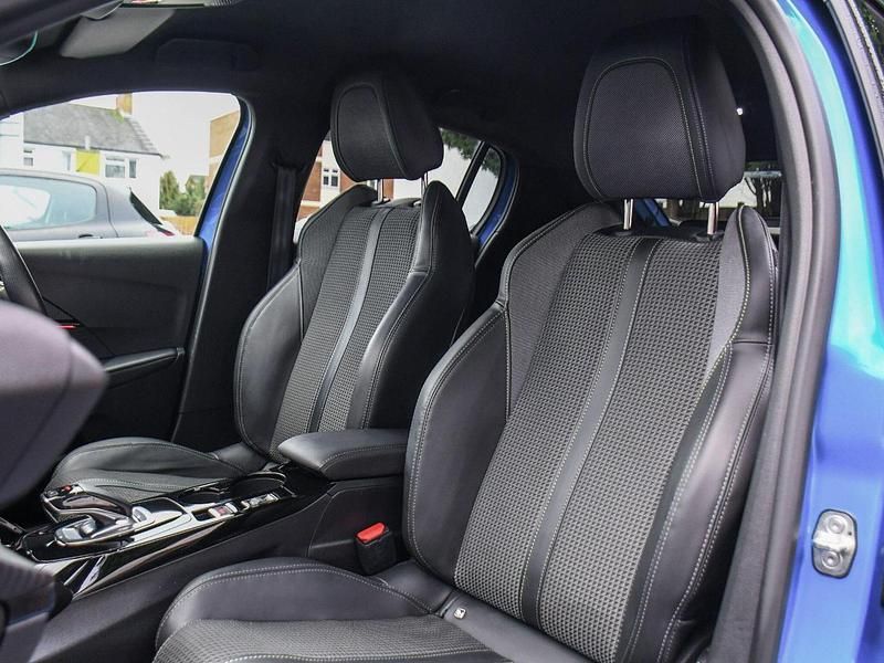 Used Peugeot e-208 GT 98 kW (134 HP) 2021 Blue Hatchback