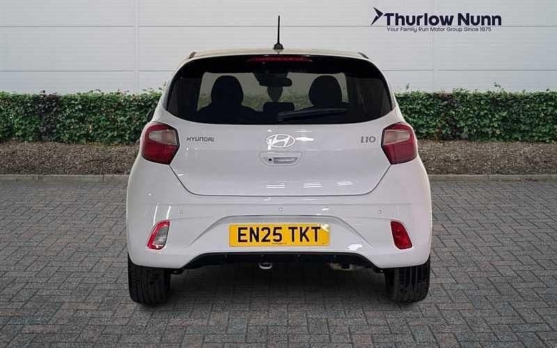 Used Hyundai i10 Premium 79 HP (58 kW) 2025 White Hatchback