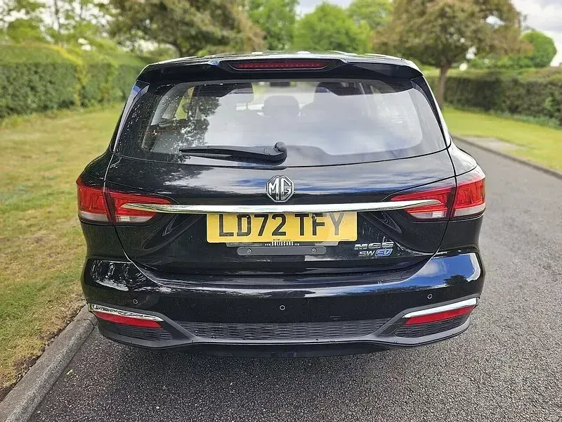 Second-hand MG MG5 EV Excite 114 kW (156 CP) 2022 Negru Break