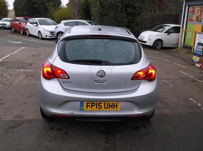 Used Vauxhall Astra Design Edition 2015 Silver Hatchback