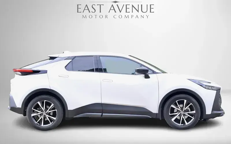 Second-hand Toyota C-HR Design 140 CP (102 kW) 2026 SUV