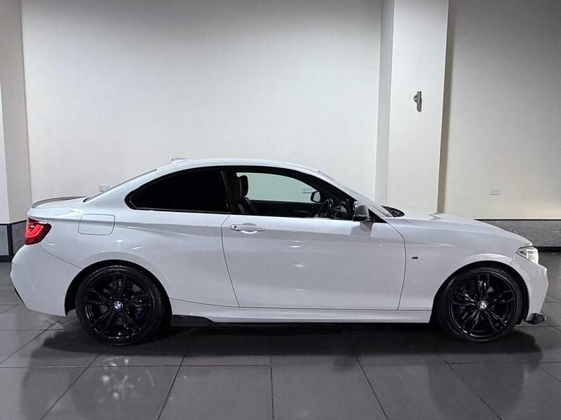 Used BMW M235 Comfort Edition 326 HP (239 kW) 2014 White Coupe