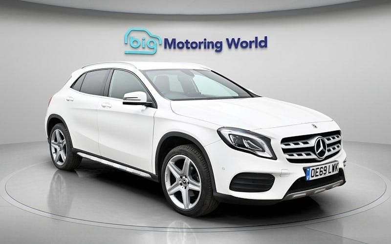 Used Mercedes GLA180 AMG line 122 HP (89 kW) 2019 White SUV