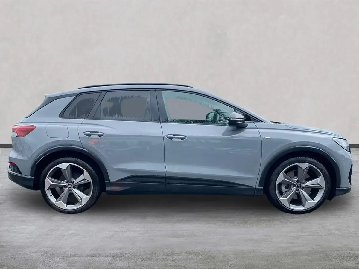 Used Audi Q4 e-tron Black Edition 210 kW (286 HP) 2026 Grey SUV