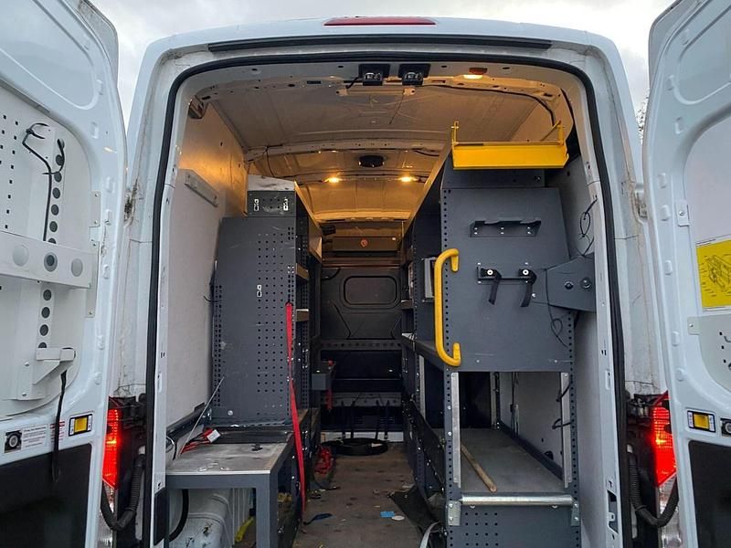 Used Ford Transit 130 HP (95 kW) 2018 White Van