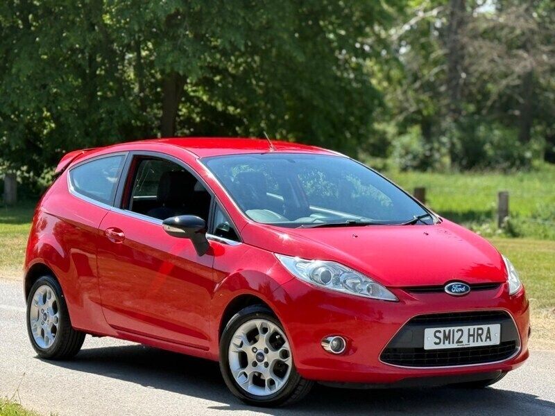 Red Used 2012 Ford Fiesta Zetec Hatchback | £2,297 (Fair price) - Image 1/4