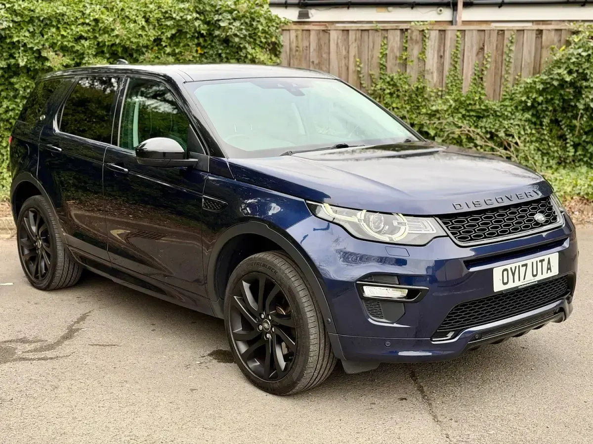 Used Land Rover Discovery 5 HSE Dynamic 2017 Blue SUV