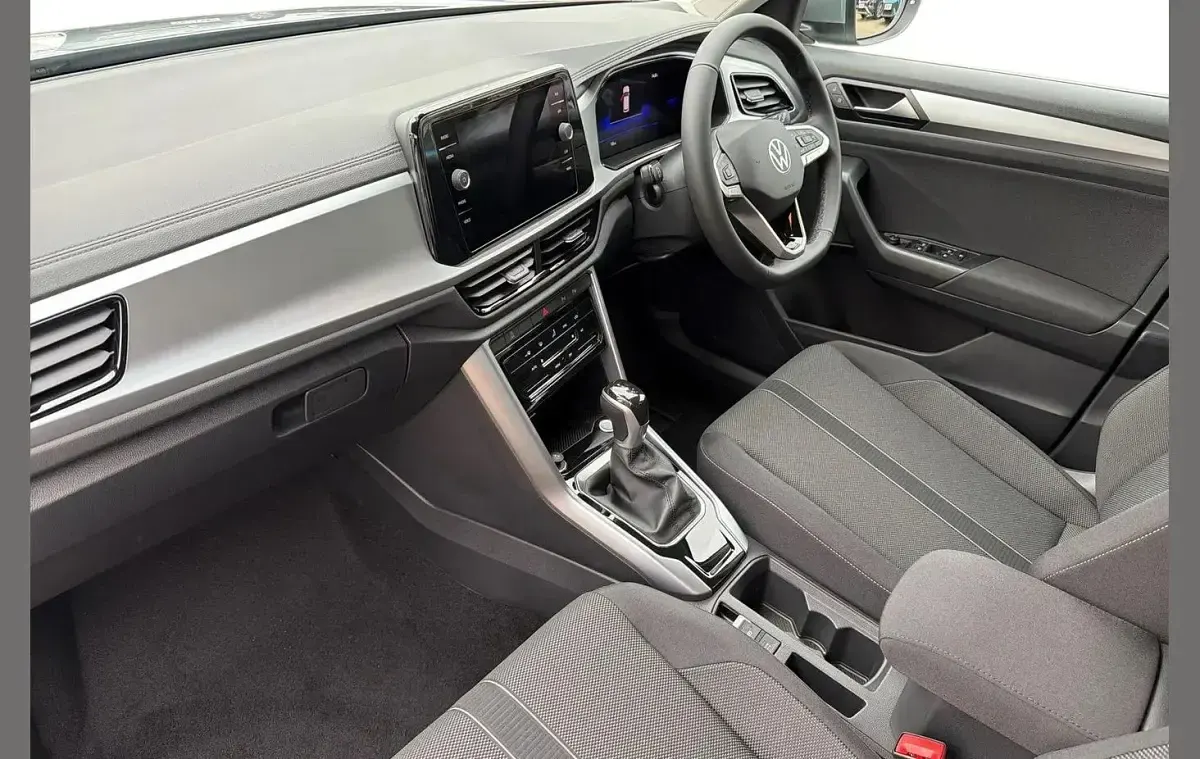 Used VW T-Roc Match 150 HP (110 kW) 2025 Silver SUV