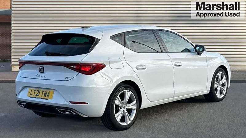Used Seat Leon FR 150 HP (110 kW) 2021 White
