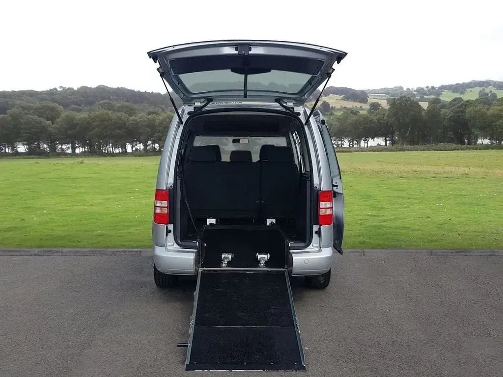 Used VW Caddy Maxi Life 102 HP (75 kW) 2015 Silver MPV