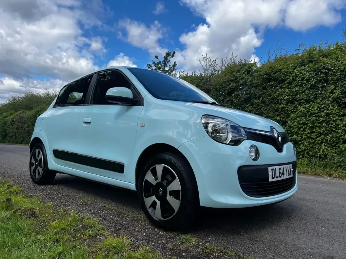 Begagnad Renault Twingo Play 70 HK (51 kW) 2014 Blå Halvkombi