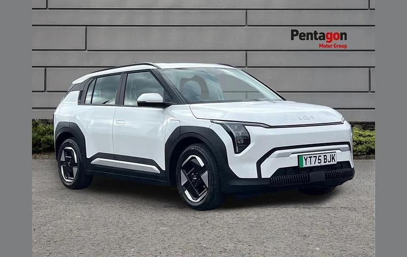 Used Kia EV3 Air 147 kW (201 HP) 2025 White SUV