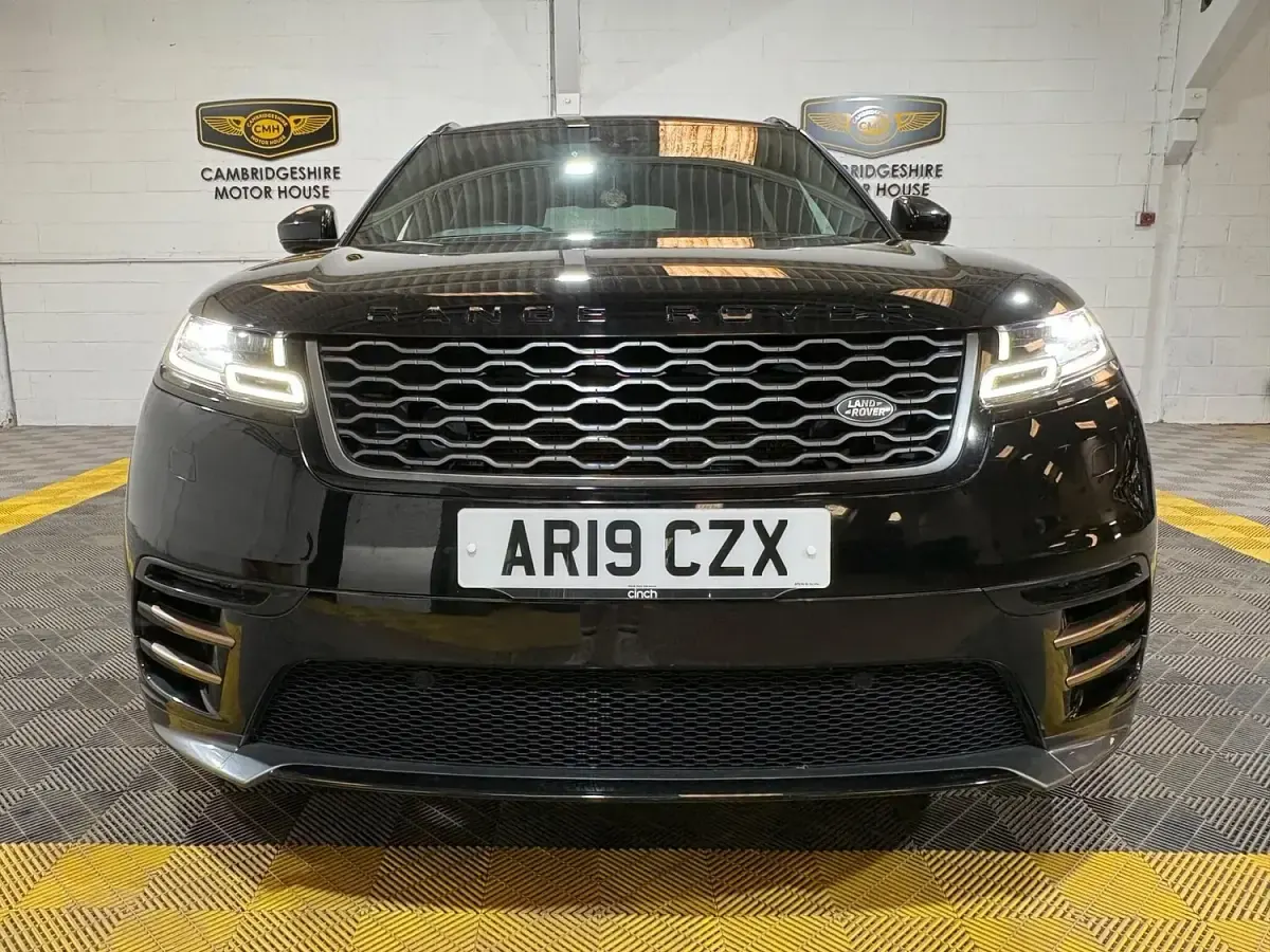 Used Land Rover Range Rover Velar R-Dynamic 177 HP (130 kW) 2019 Black SUV