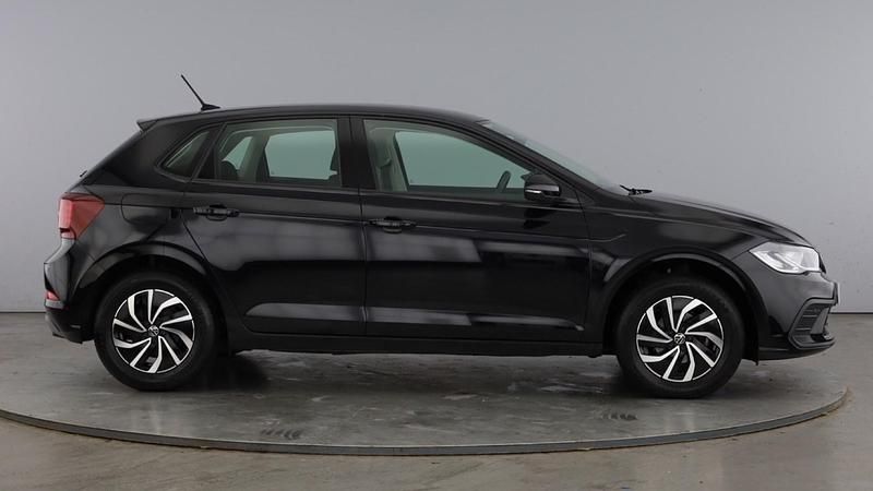 Used VW Polo Life 95 HP (69 kW) 2024 Black Hatchback