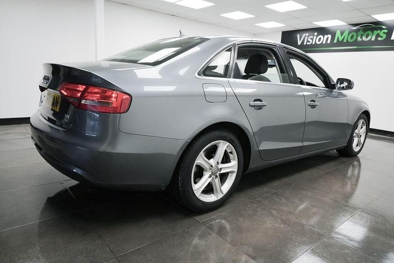 Used Audi A4 163 HP (119 kW) 2014 Grey Sedan