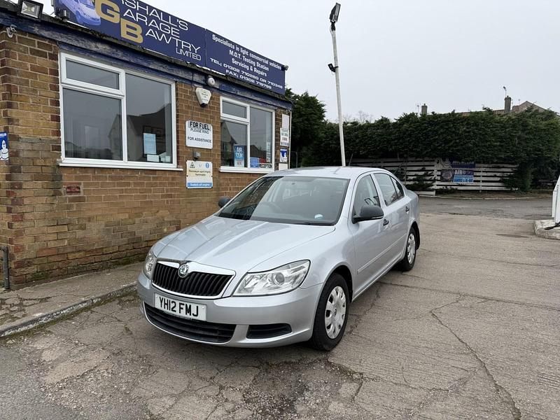 Used Skoda Octavia 105 HP (77 kW) 2012 Silver Hatchback
