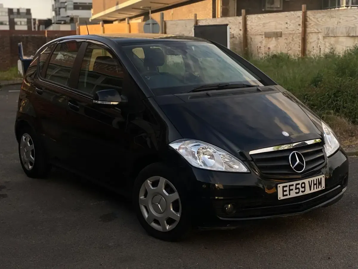 Begagnad Mercedes A160 Classic 2010 Svart Halvkombi