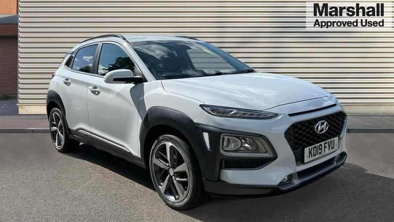 White Used 2019 Hyundai Kona Premium SUV | £10,795 (Fair price) - Image 1/4