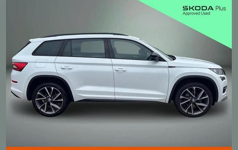 Used Skoda Kodiaq SportLine 147 HP (108 kW) 2019 Moon white metallic SUV
