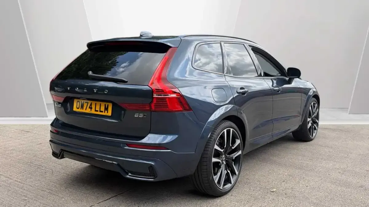 Used Volvo XC60 Ultra 250 HP (183 kW) 2025 Blue SUV