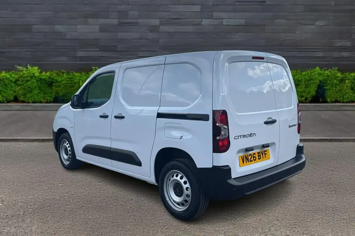 Nowe Citroën Berlingo 101 KM (74 kW) 2026 Biały Minivan