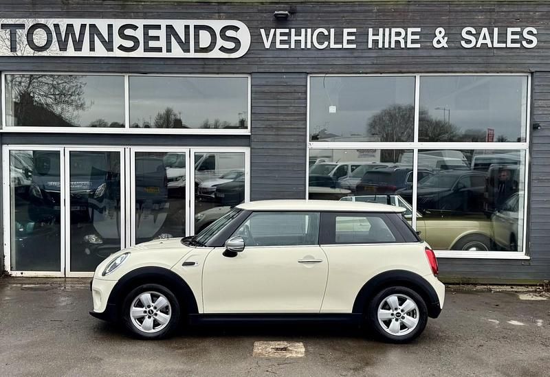 Usado Mini ONE Classic 2019 Blanco Utilitario