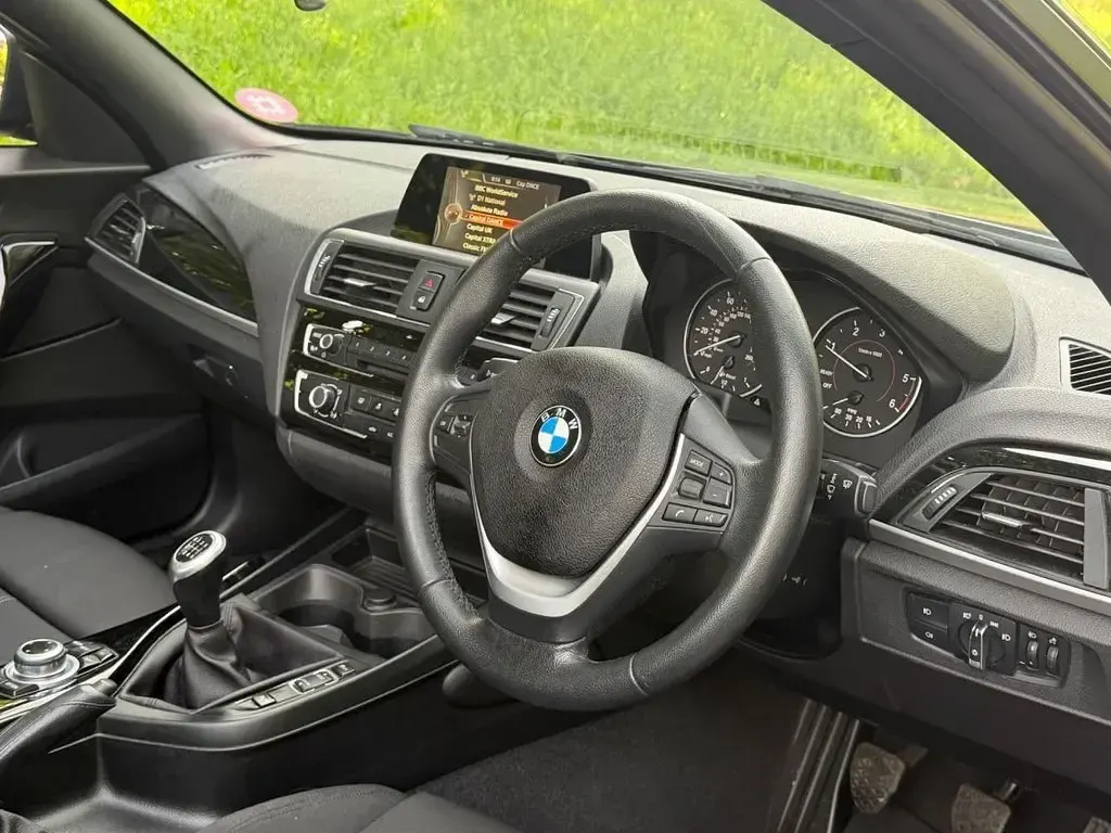 Used BMW 220 Sport Line 190 HP (139 kW) 2016 Blue Cabriolet