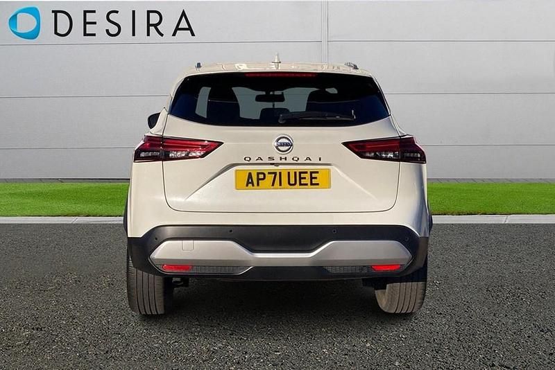 Used Nissan Qashqai Tekna 155 HP (114 kW) 2021 Storm white SUV