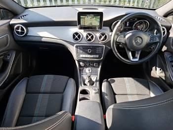 Used Mercedes CLA180 122 HP (89 kW) 2017 Black Sedan