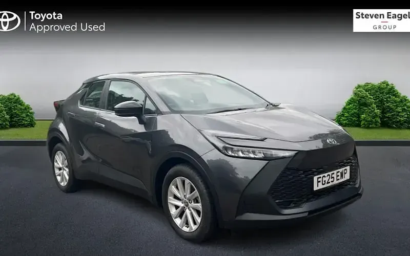 Used Toyota C-HR 140 HP (102 kW) 2025 SUV