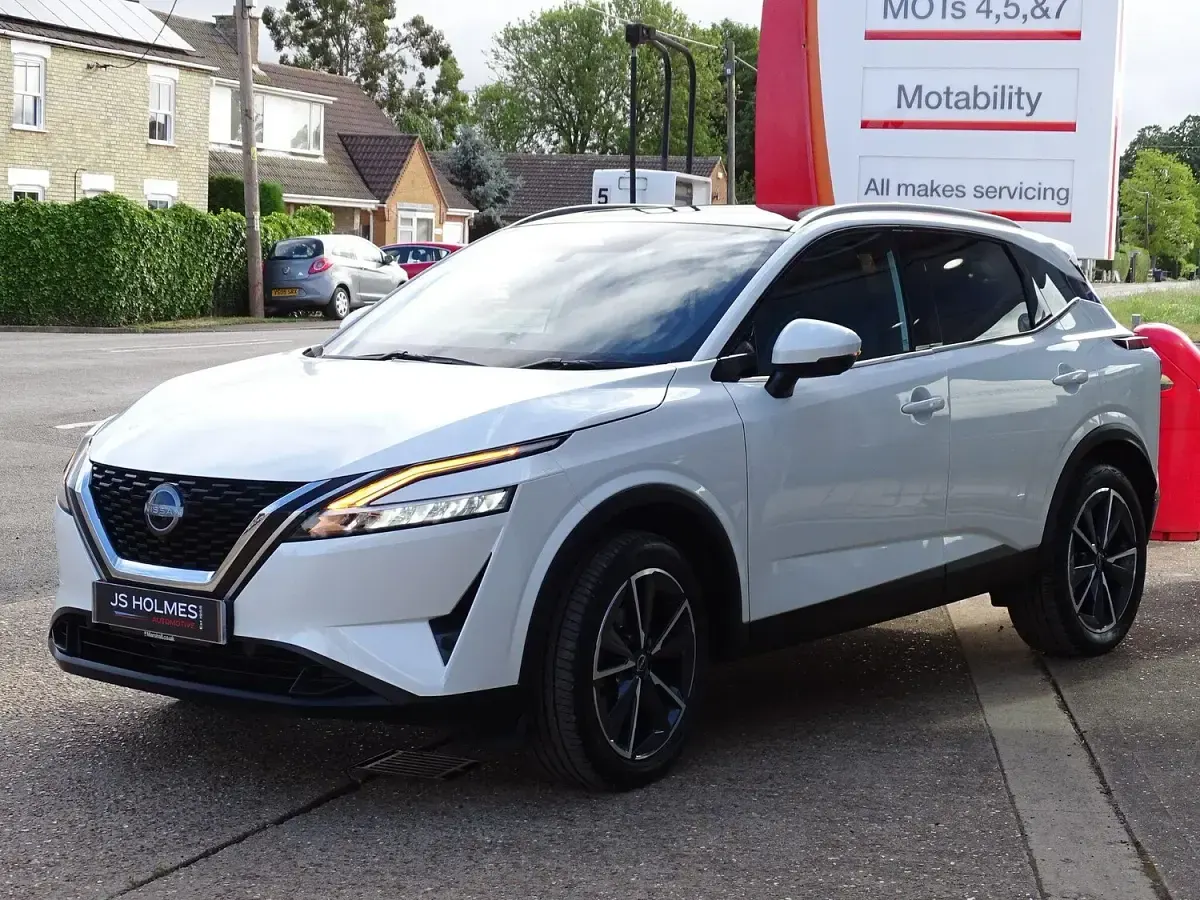 Used Nissan Qashqai Tekna 158 HP (116 kW) 2023 White SUV