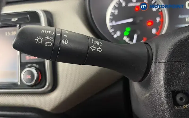 Used Nissan Micra N-Connecta 90 HP (66 kW) 2017 Grey Hatchback