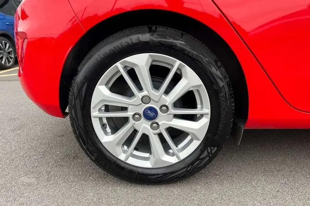 Used Ford Fiesta Titanium 100 HP (73 kW) 2023 Race red metallic Hatchback