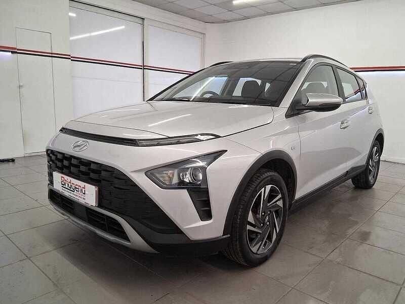 Używany Hyundai Bayon SE 100 KM (73 kW) 2021 Srebrny SUV