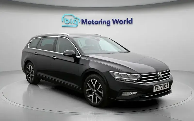 Used VW Passat SEL 150 HP (110 kW) 2023 Black Estate