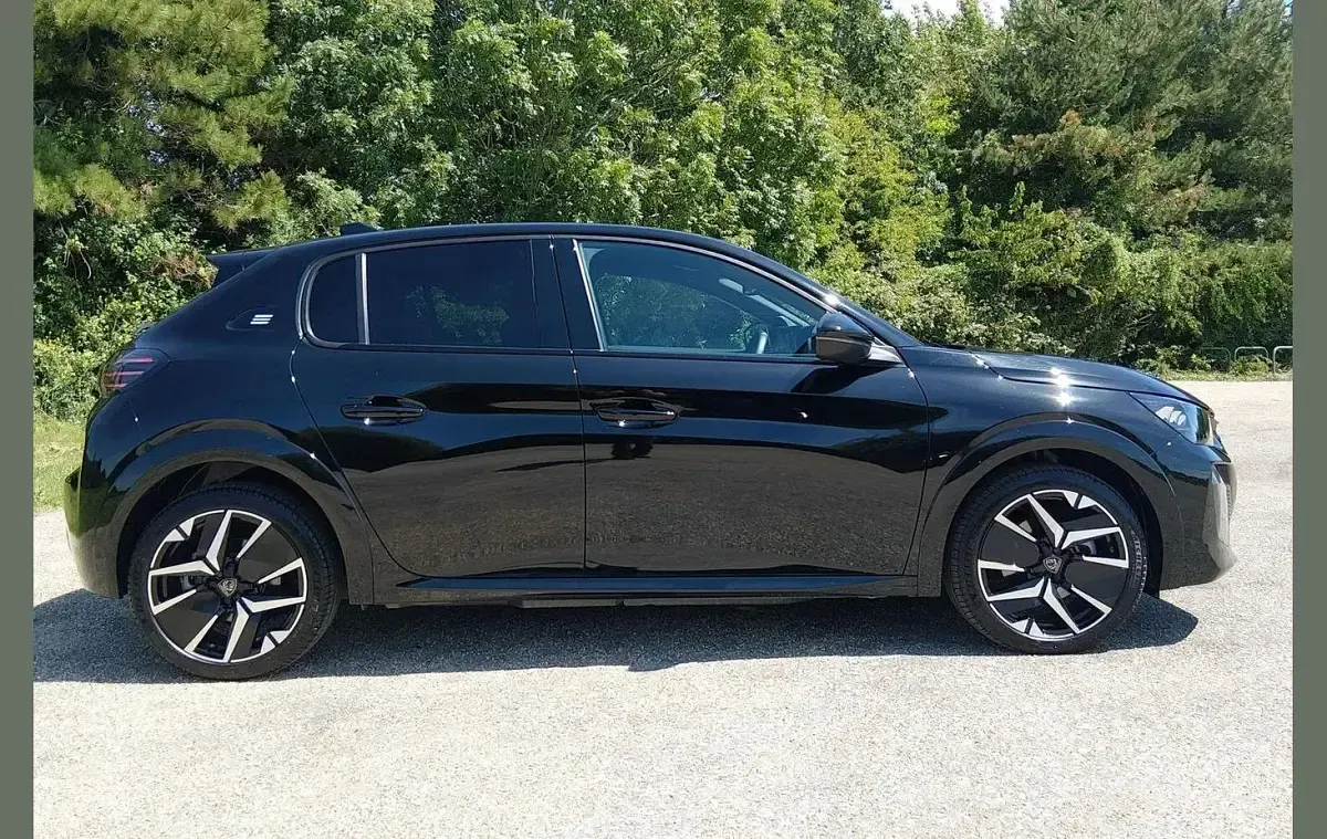 Used Peugeot e-208 GTi 113 kW (154 HP) 2025 Black Hatchback